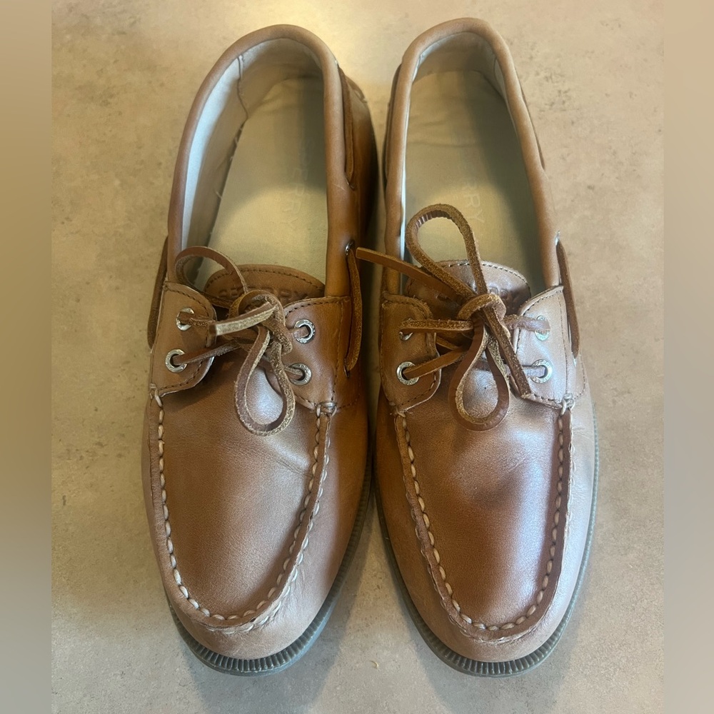 Women's Brown Leather Boat Shoes - Classic Lace-Up